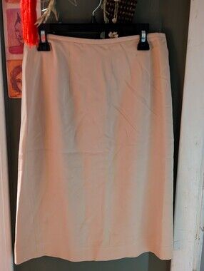 Vintage Women's Light Pink Straight Skirt. Natural Fibers 85 % Silk